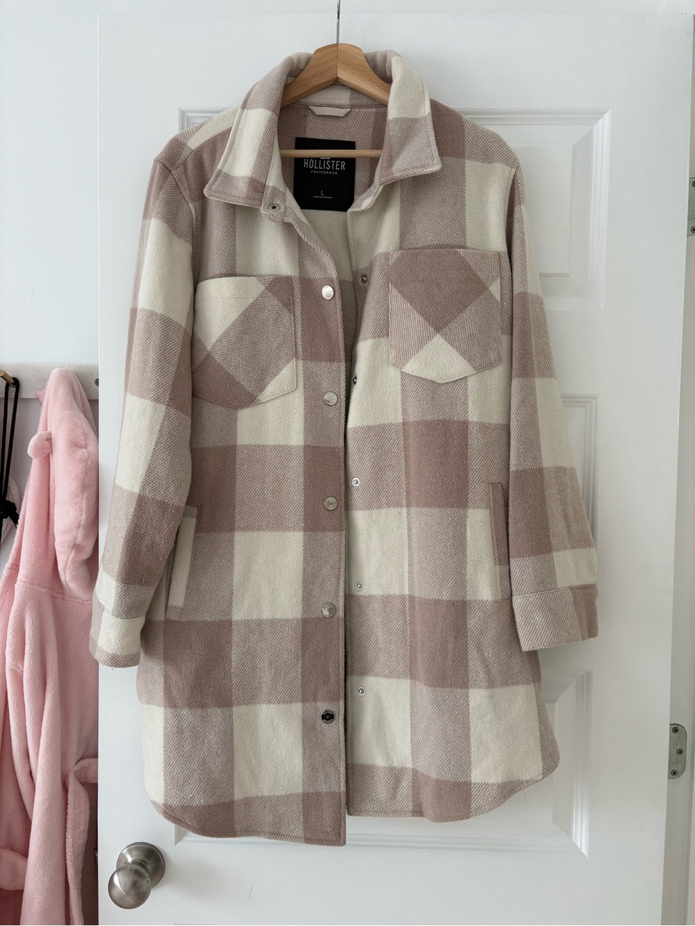 Hollister Dust Pink and Cream Plaid Button-Front Shacket